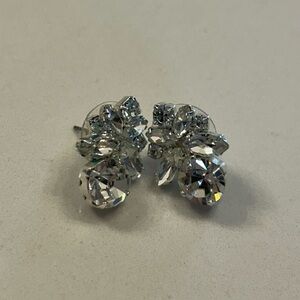 Sparkling crystal Silver Stud wedding Earrings